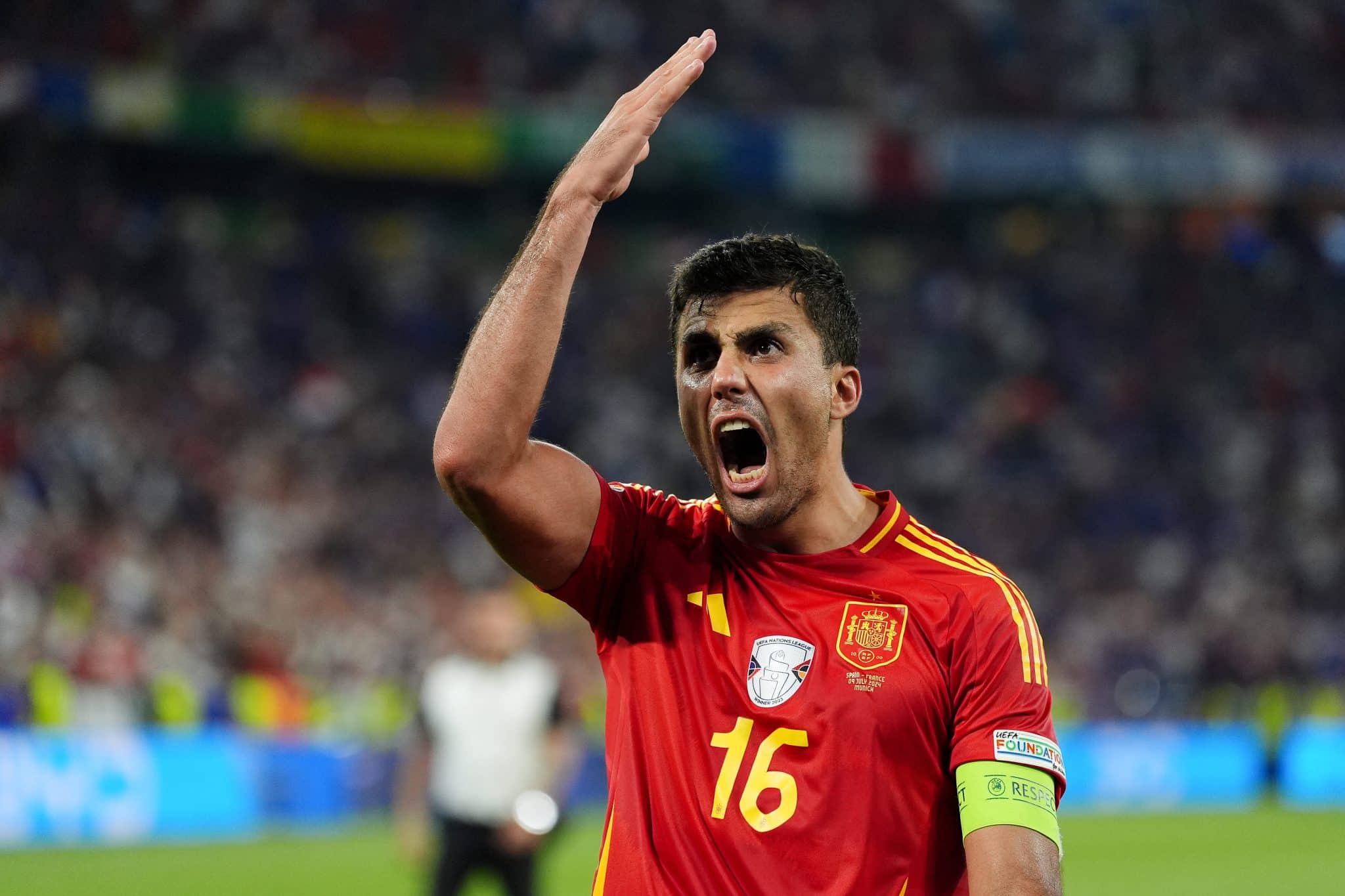 Bola de Ouro: Rodri pode tirar o pr&ecirc;mio de Vini J&uacute;nior?