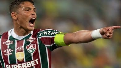 Her&oacute;i se repete, e Fluminense saboreia vit&oacute;ria ap&oacute;s seca de 53 dias na estreia de Thiago Silva
