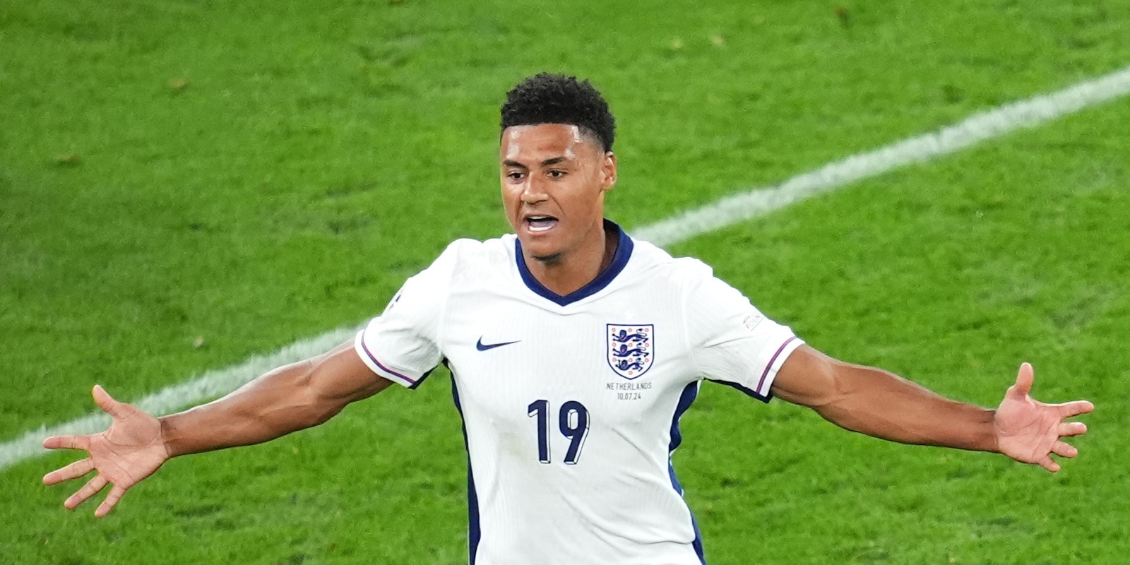 Watkins j&aacute; sabia que seria her&oacute;i antes de emocionante classifica&ccedil;&atilde;o da Inglaterra na Euro