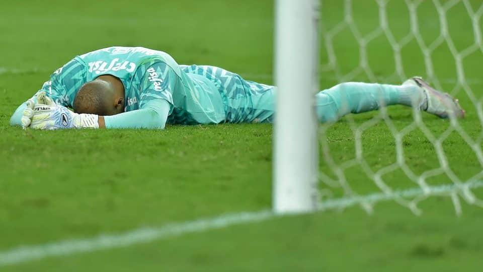 Covarde, Palmeiras tem de agradecer não ter sido goleado pelo Flamengo