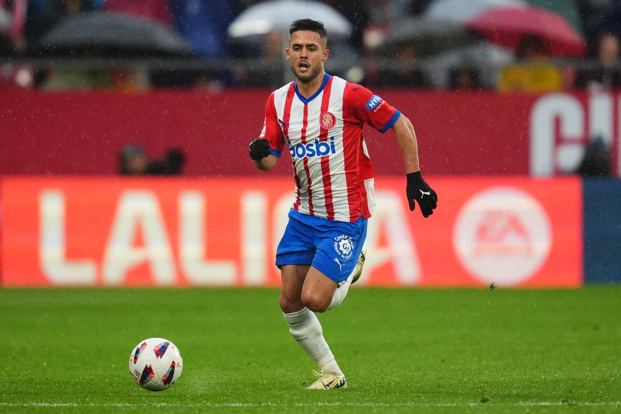 Yan Couto em a&ccedil;&atilde;o pelo Girona