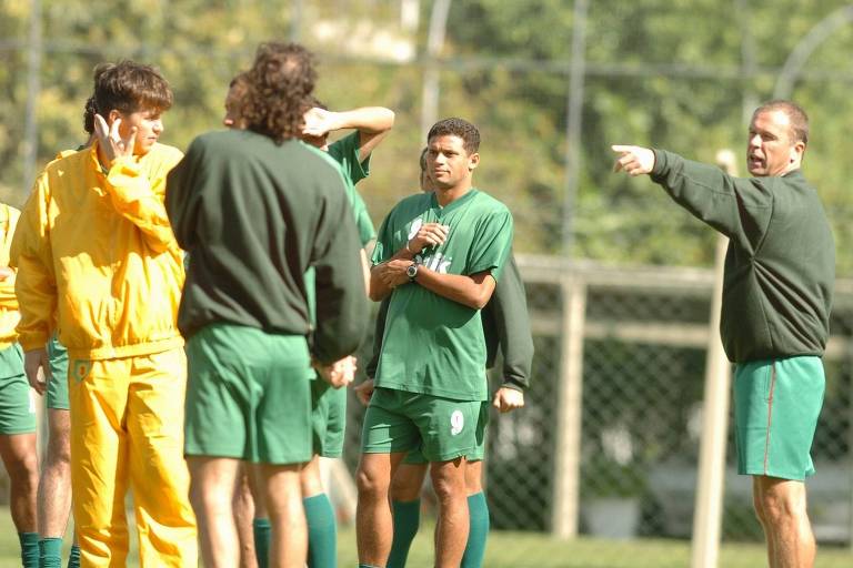 Mano Menezes levou o XV de Novembro at&eacute; a semifinal da Copa do Brasil em 2004 - Foto: Gazeta Press