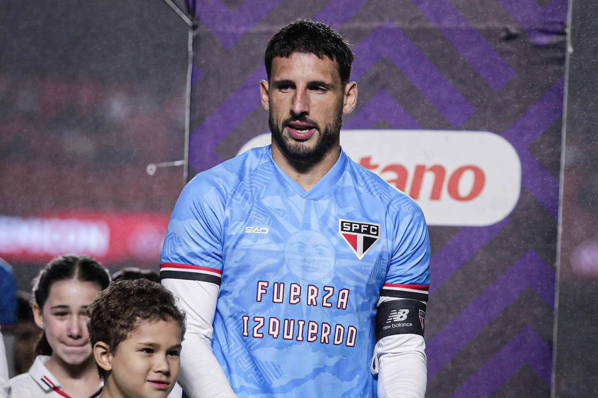 &lsquo;Merecem ganhar a Libertadores&rsquo;: como uruguaios reagiram &agrave; homenagem do S&atilde;o Paulo a Izquierdo