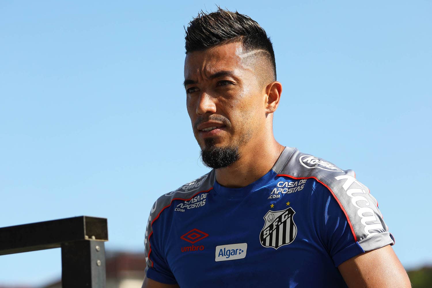 Fernando Uribe treinando no CT Rei Pel&eacute;