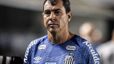 Carille explica derrota do Santos: &lsquo;Fizemos coisas que n&atilde;o precis&aacute;vamos fazer&rsquo;