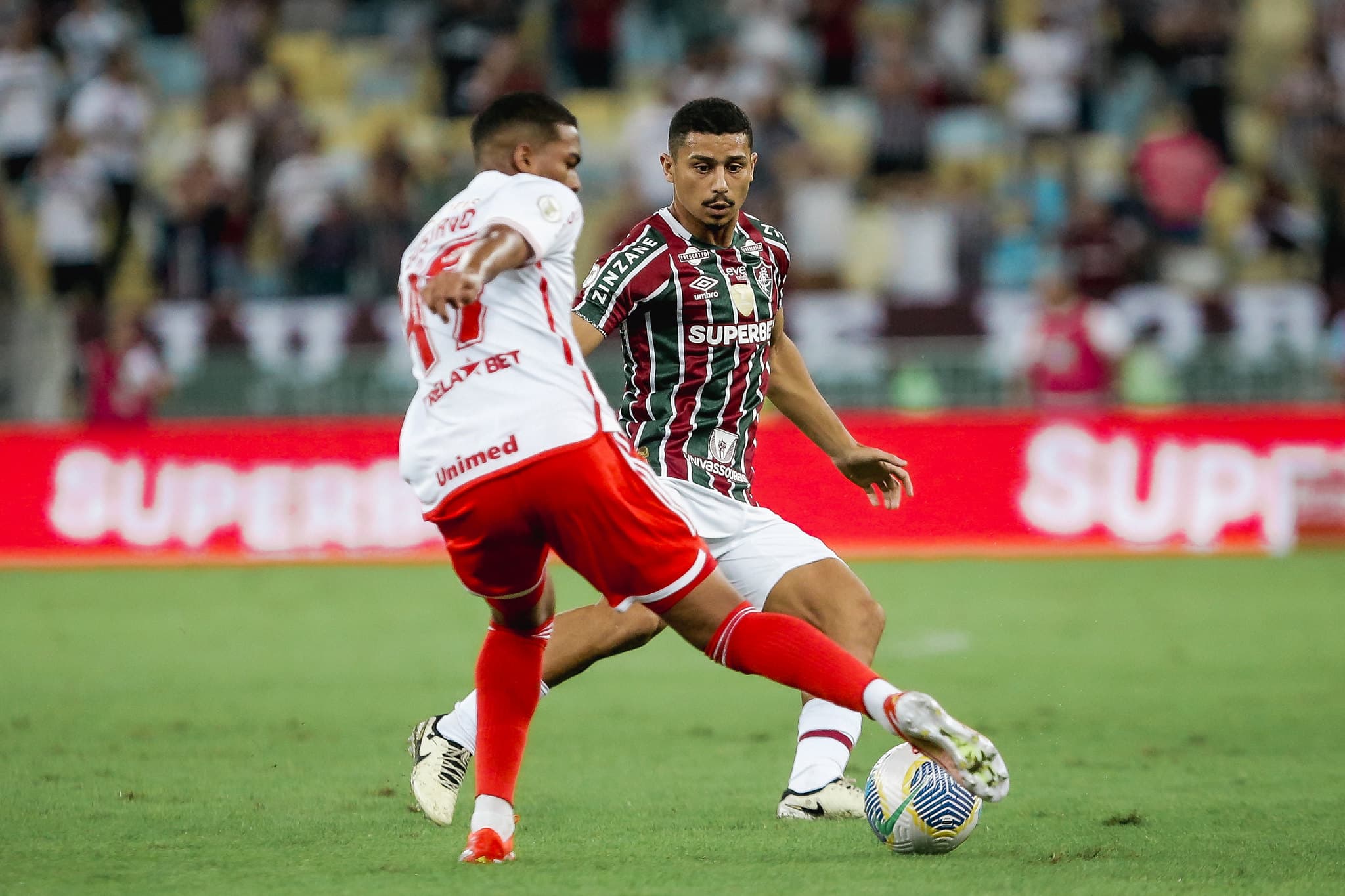Andr&eacute; voltou ao Fluminense na estreia de Mano Menezes, ap&oacute;s mais de dois meses fora - Foto: MARCELO GON&Ccedil;ALVES / FLUMINENSE FC