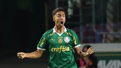 Clube da Premier League apresenta 3&ordf; proposta de R$ 180 milh&otilde;es por joia do Palmeiras