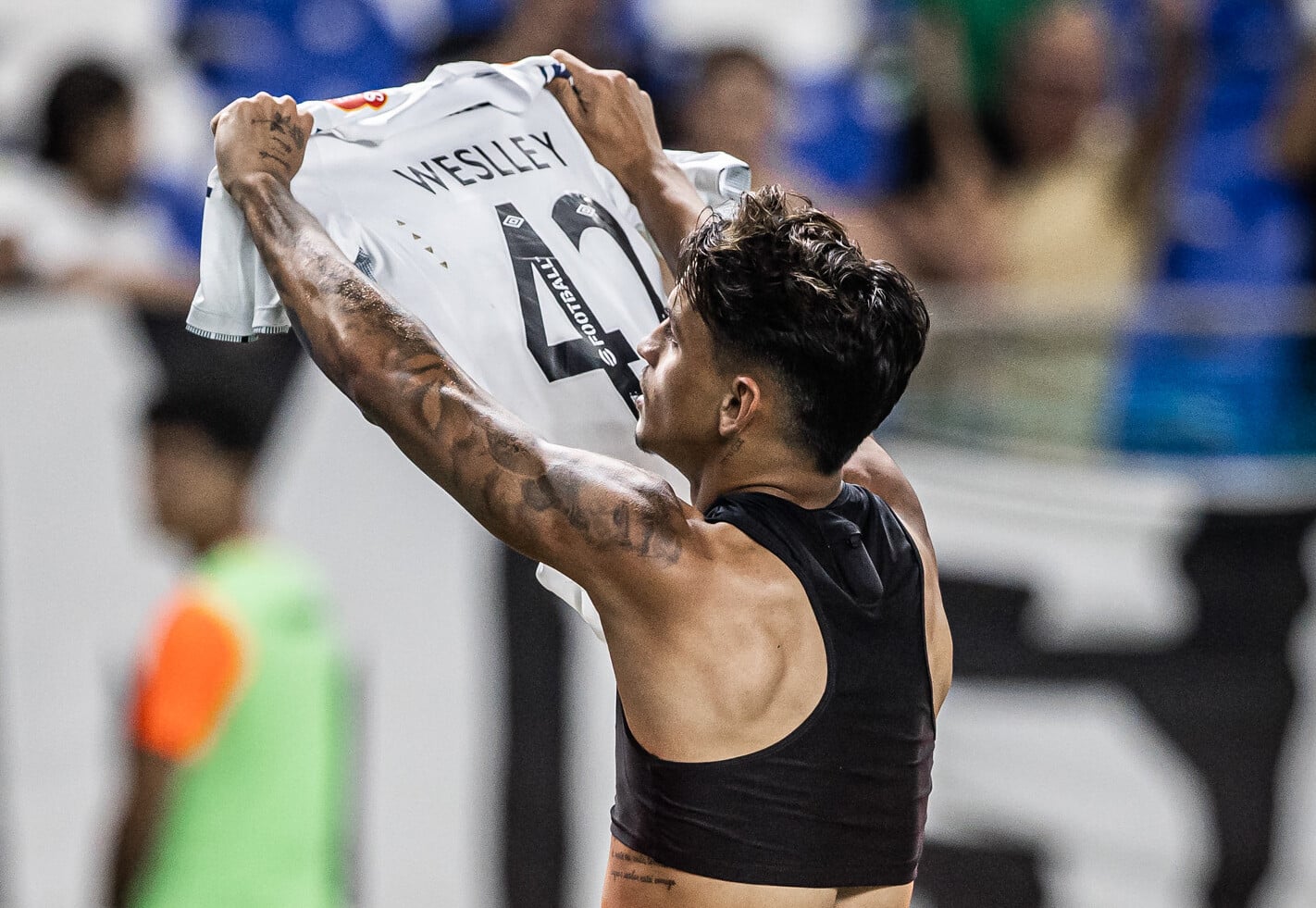 Saiba como ser&aacute; a terceira camisa do Santos para a temporada 2024/2025