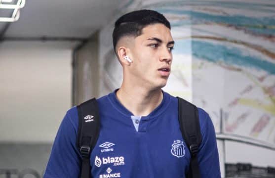 Depois do Botafogo, Porto tenta tirar Jair do Santos; veja os detalhes