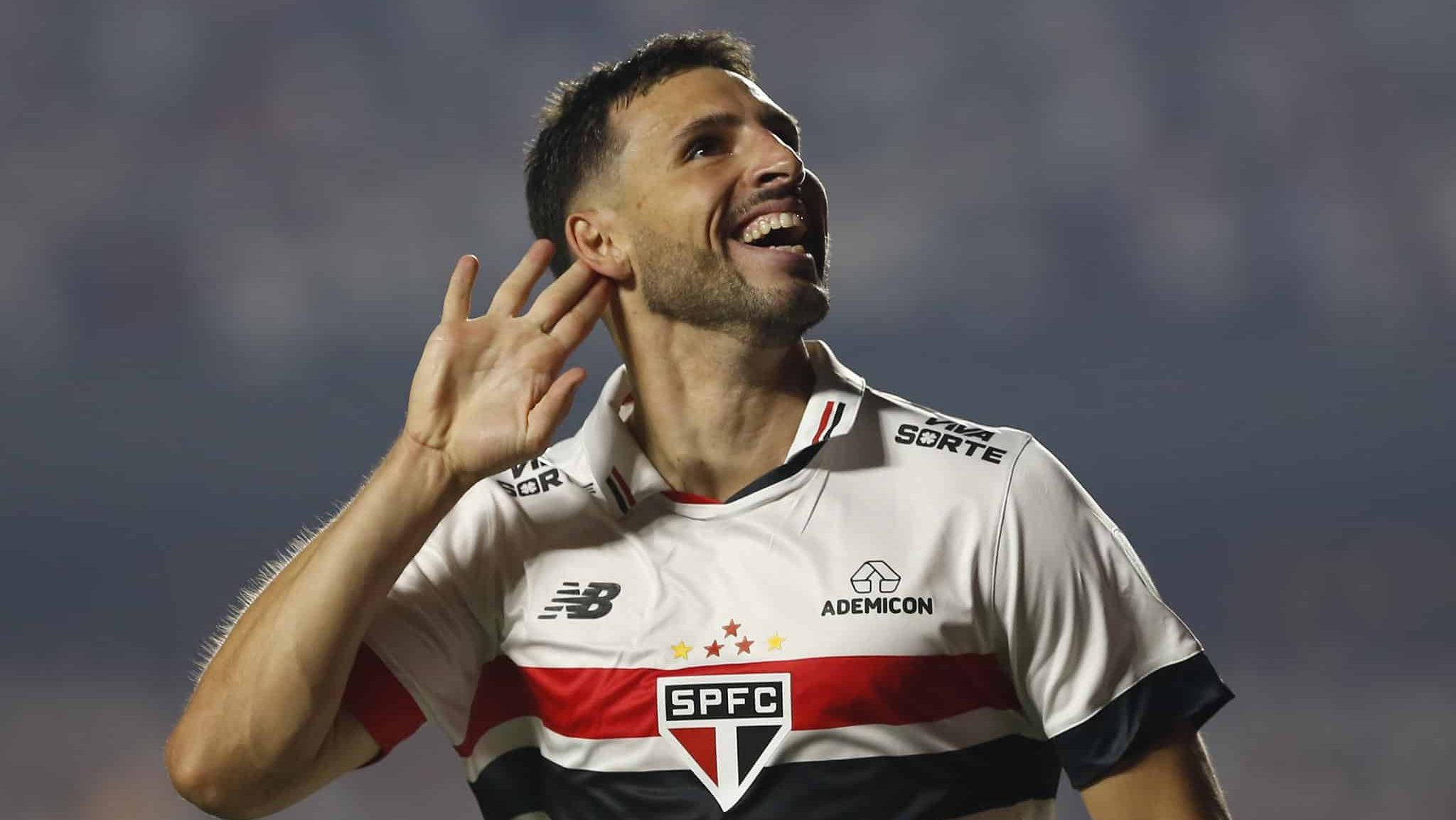 O gesto de Calleri que diz mais do que o protagonismo na vaga do S&atilde;o Paulo na Libertadores