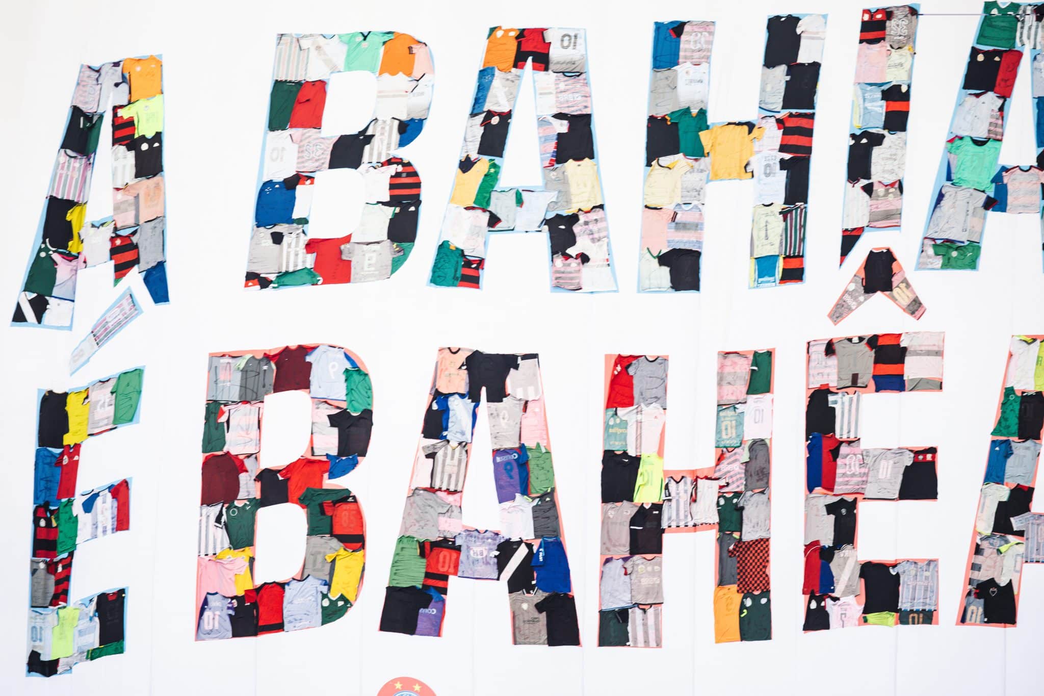 Bandeir&atilde;o do Bahia feito com camisas de outros clubes do Brasil. Foto: Let&iacute;cia Martins/EC Bahia