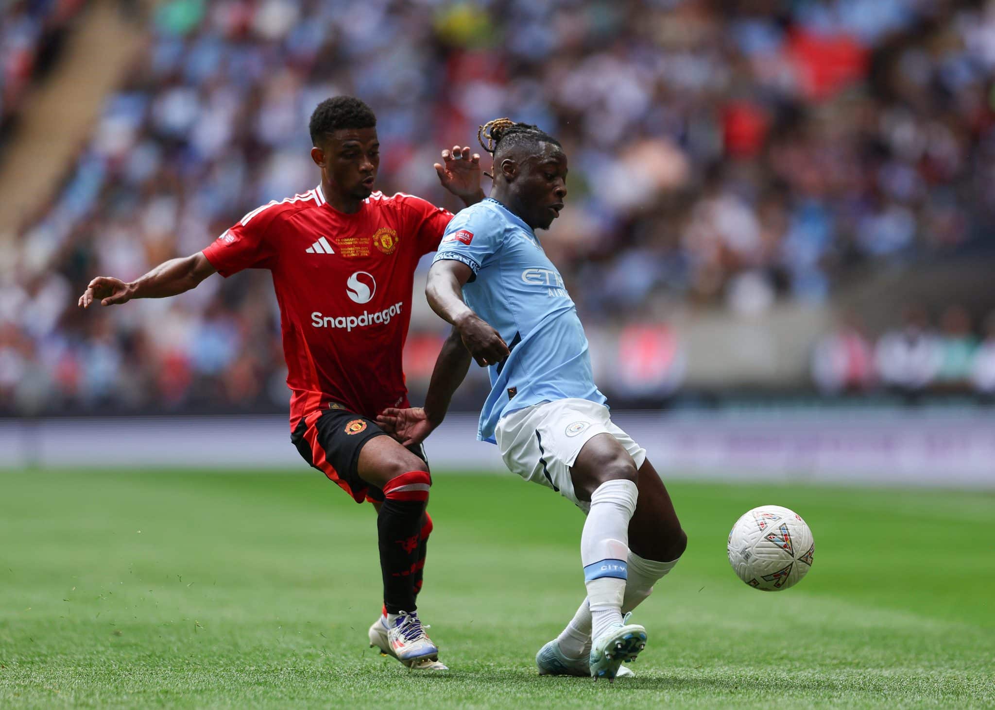 Amad Diallo durante a final da Supercopa da Inglaterra