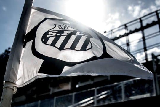 Santos desliga funcion&aacute;rio que afirmou que gostar de futebol feminino &eacute; ser LGBTQI+