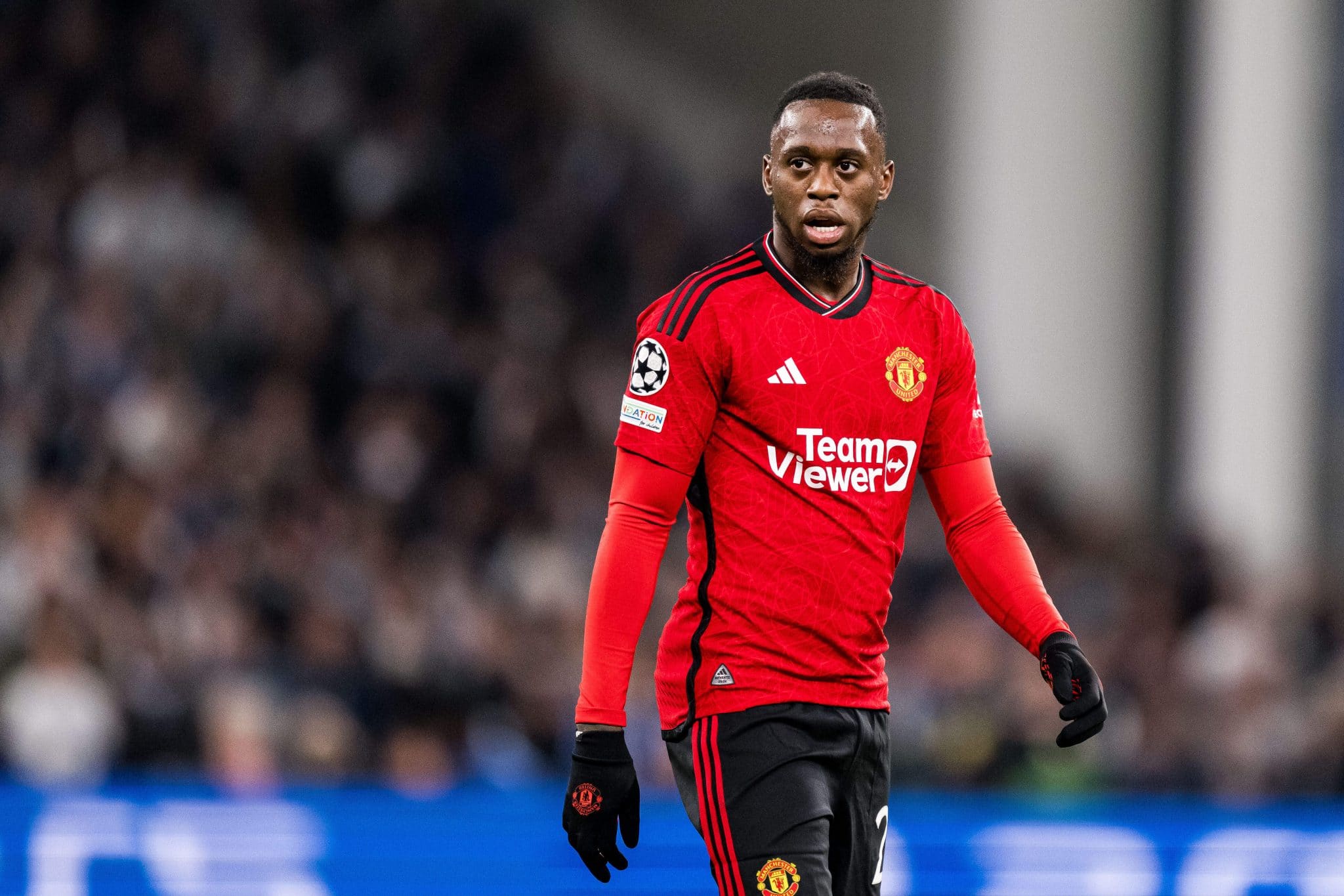 Wan-Bissaka em a&ccedil;&atilde;o pelo Manchester United