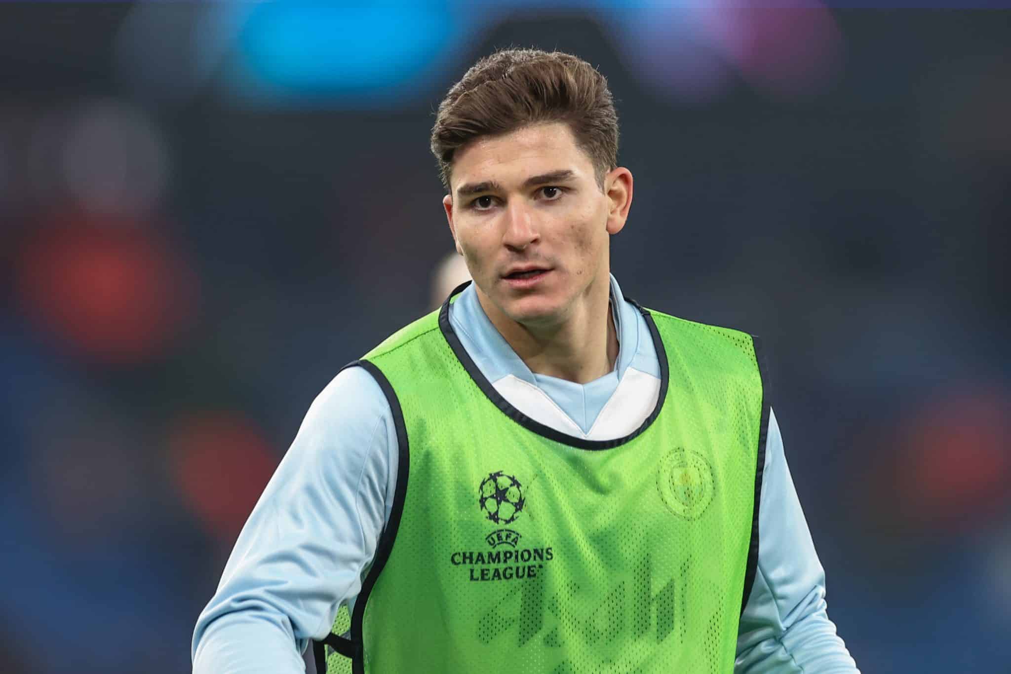 Guardiola revela como vai lidar com &Aacute;lvarez ap&oacute;s desentendimentos no Manchester City