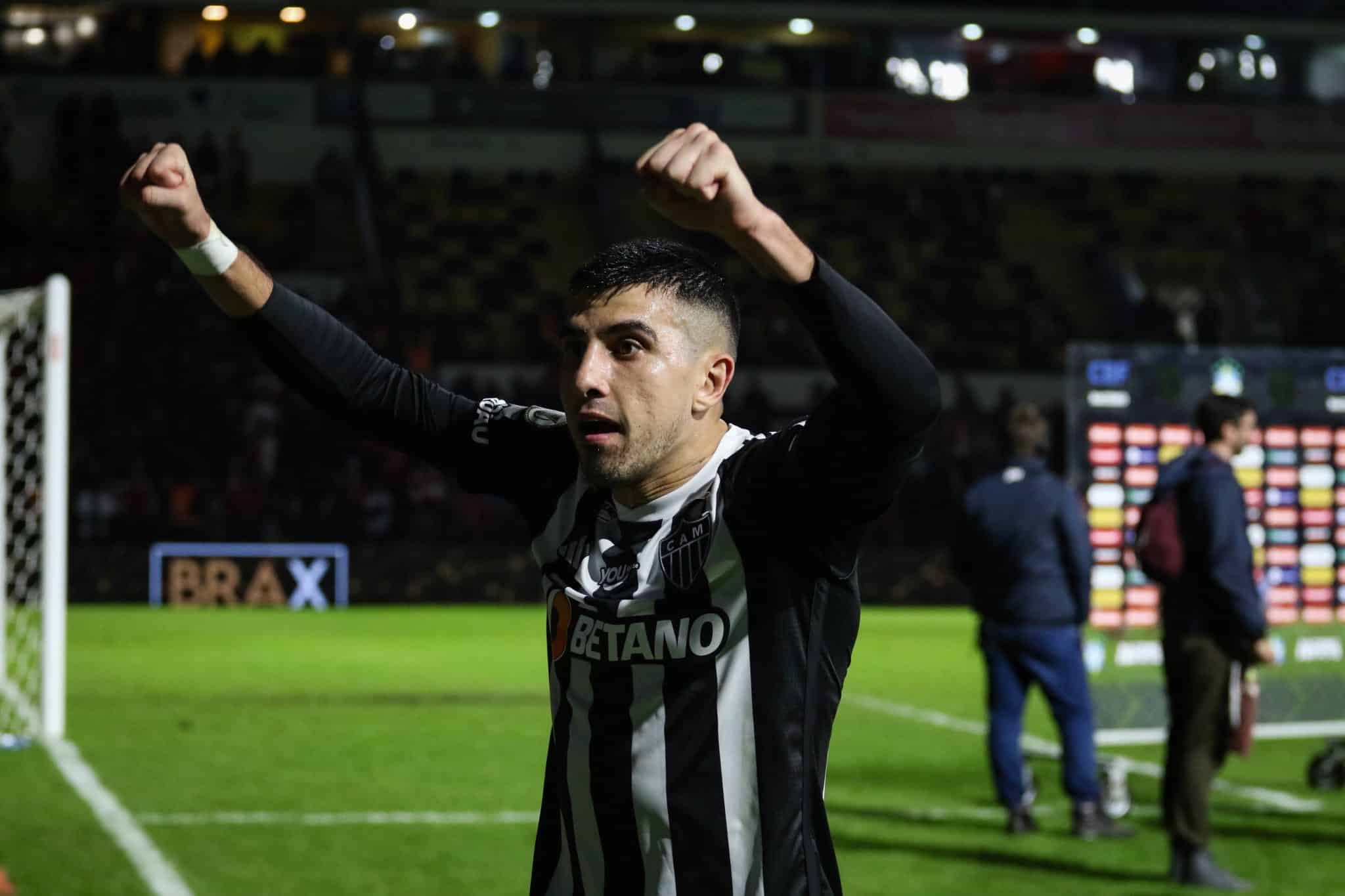 Battaglia celebra vit&oacute;ria do Atl&eacute;tico sobre o Internacional