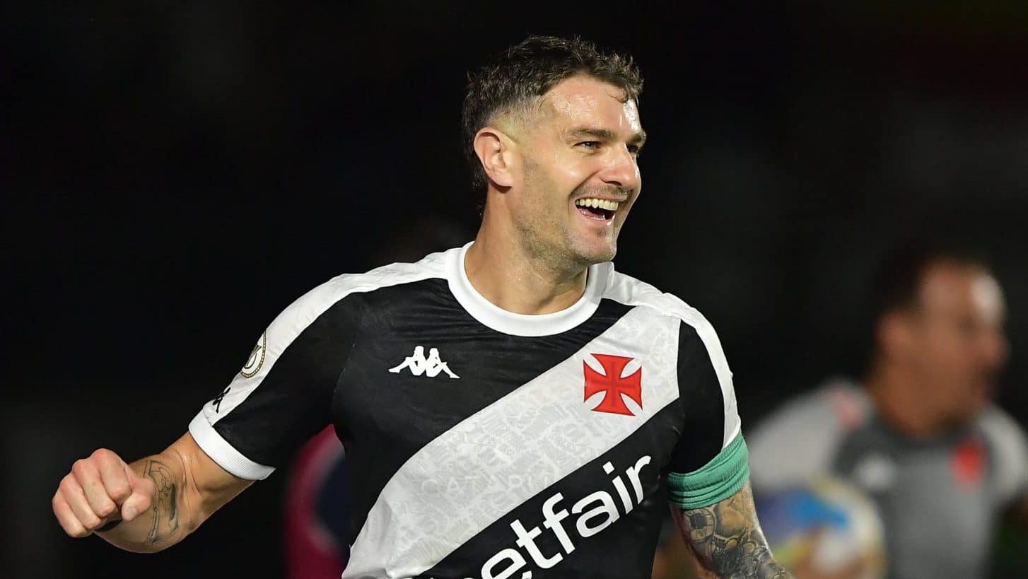 Um ano de Vegetti no Vasco: as marcas que mostram a import&acirc;ncia do argentino