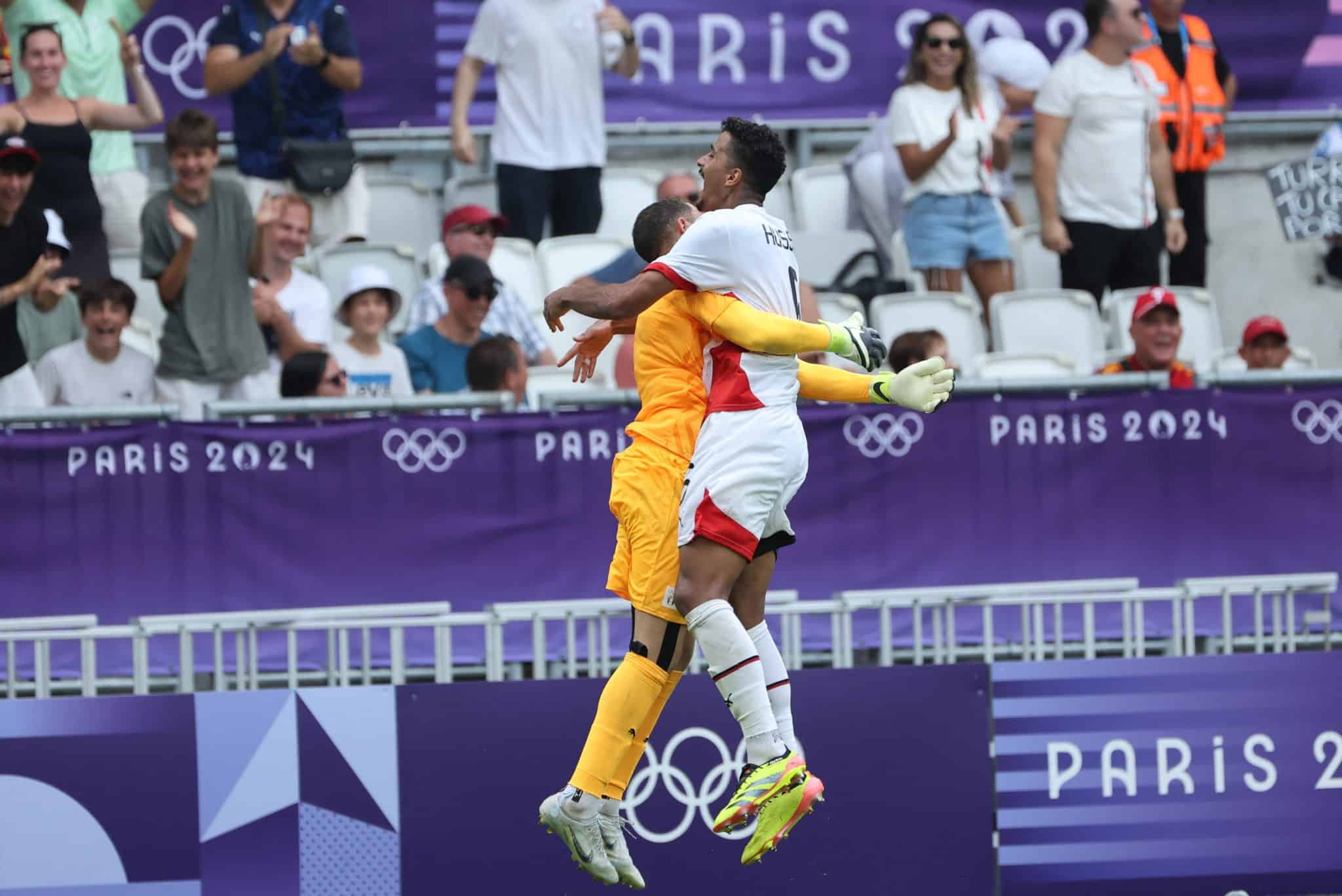 Ap&oacute;s vencer a Espanha na &uacute;ltima rodada da primeira fase, Egito garantiu o primeiro lugar do Grupo C. Foto: Icon Sport