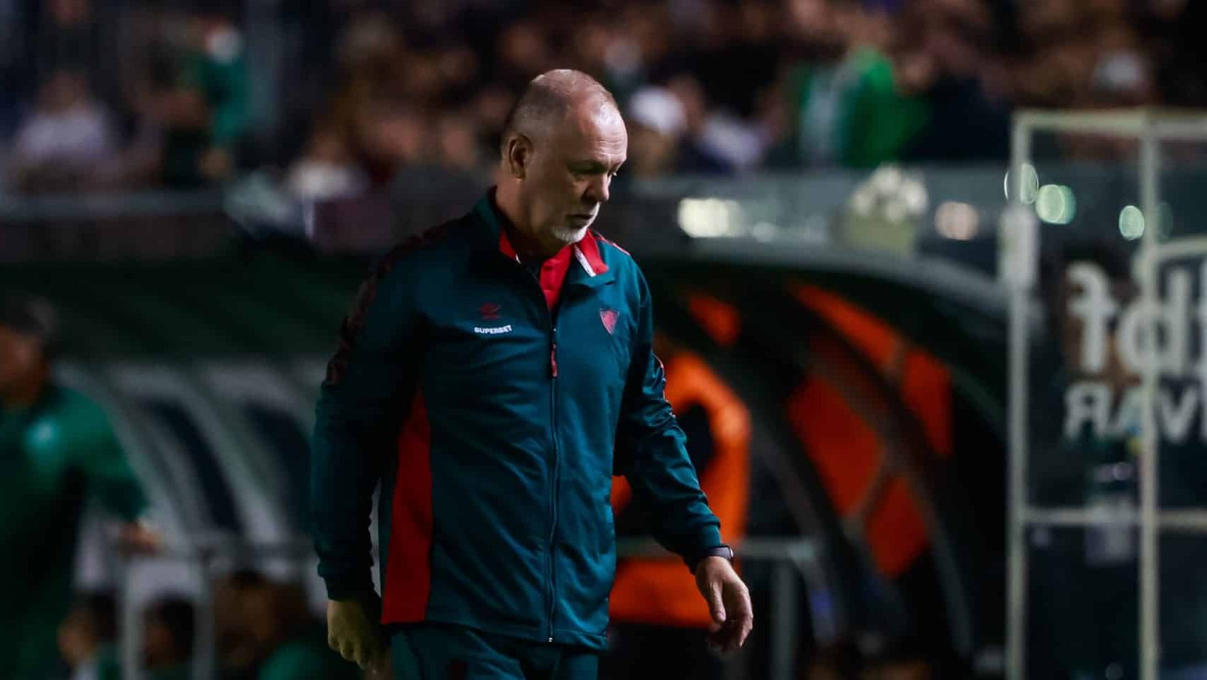 Mano Menezes mexeu mal no Fluminense na derrota para o Juventude - Foto: Icon sport