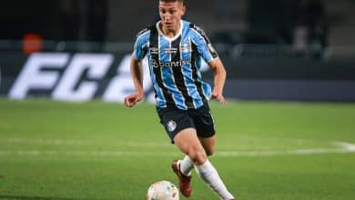 Renato atende pedido da torcida e talism&atilde; colombiano decide jogo do Gr&ecirc;mio