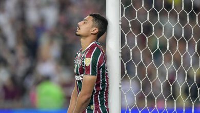 Fluminense satisfeito e jogo de super empres&aacute;rios: os bastidores da venda de Andr&eacute;