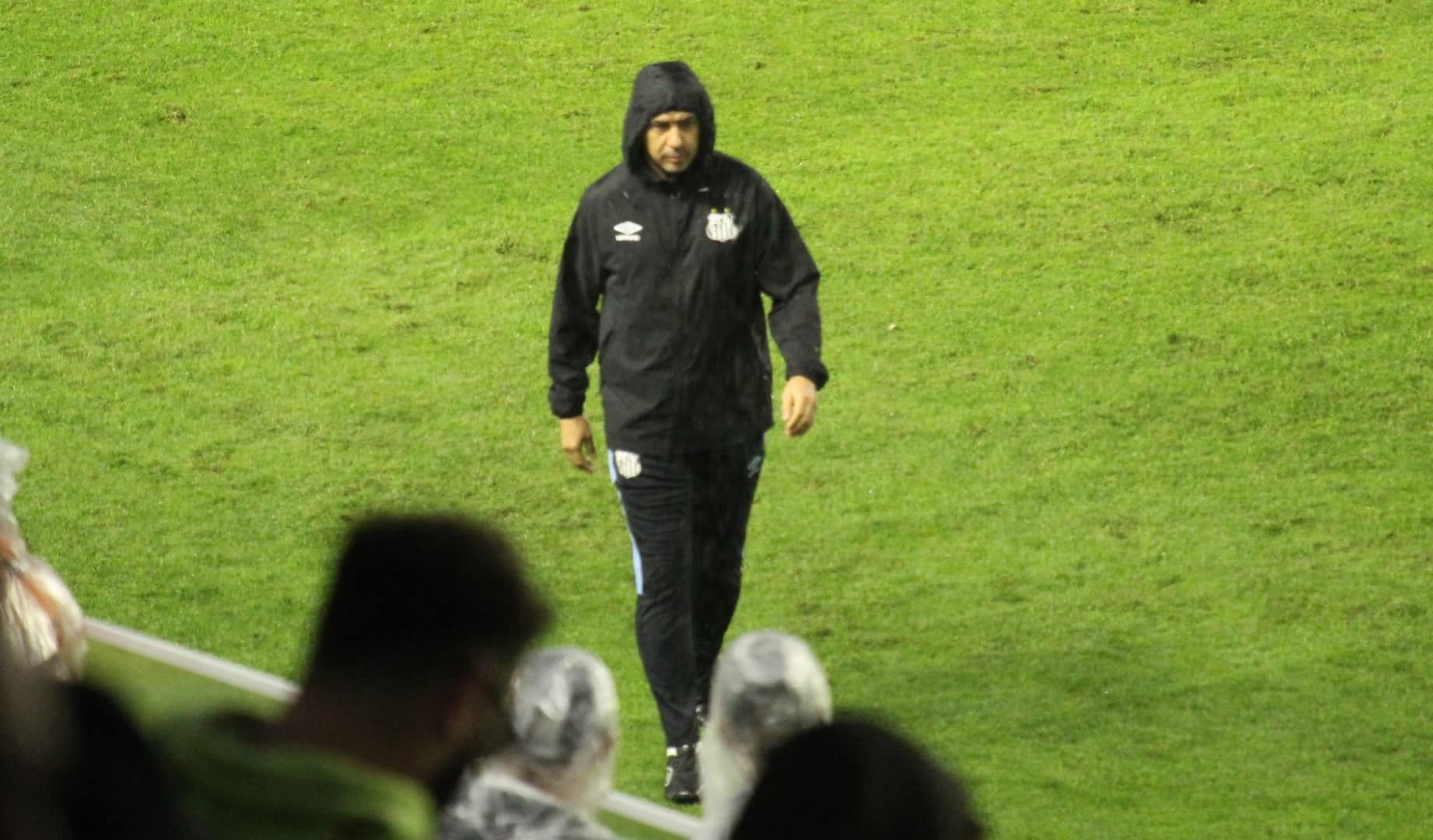 Santos joga mal e Carille v&ecirc; cr&iacute;ticas se transformarem em vaias