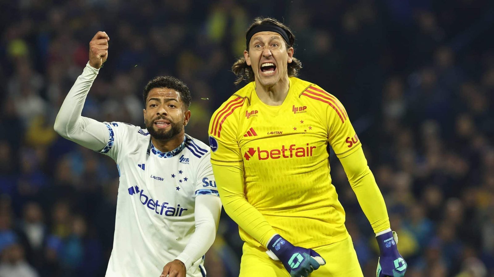 William fica na bronca com arbitragem de Boca x Cruzeiro: &lsquo;Anormal&rsquo;