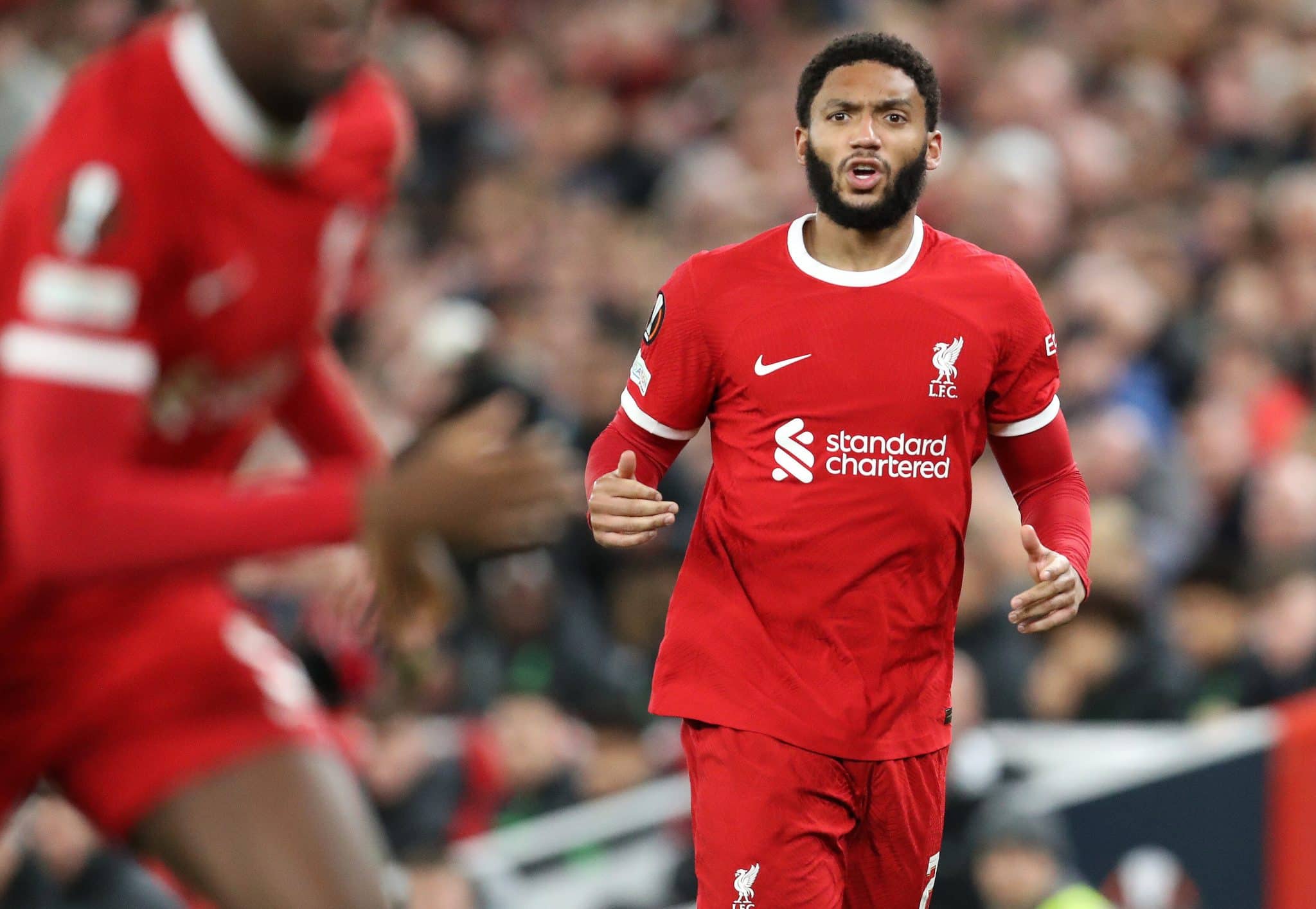 Liverpool quase trocou Joe Gomez por Gordon no in&iacute;cio de junho