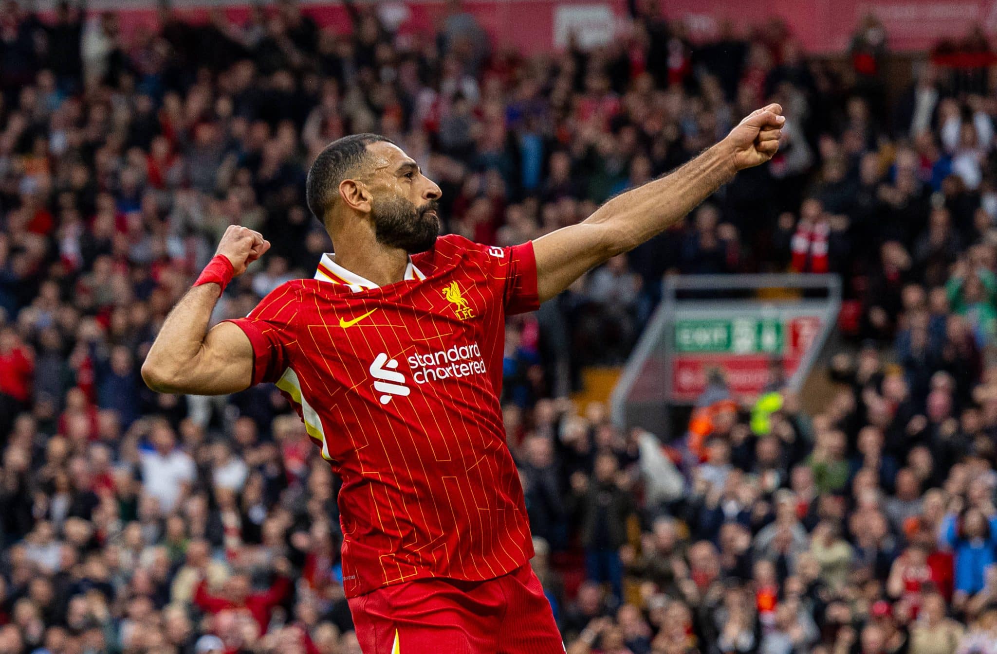 Salah comemora seu segundo gol na Premier League na vit&oacute;ria sobre o Brentford por 2 a 0. 