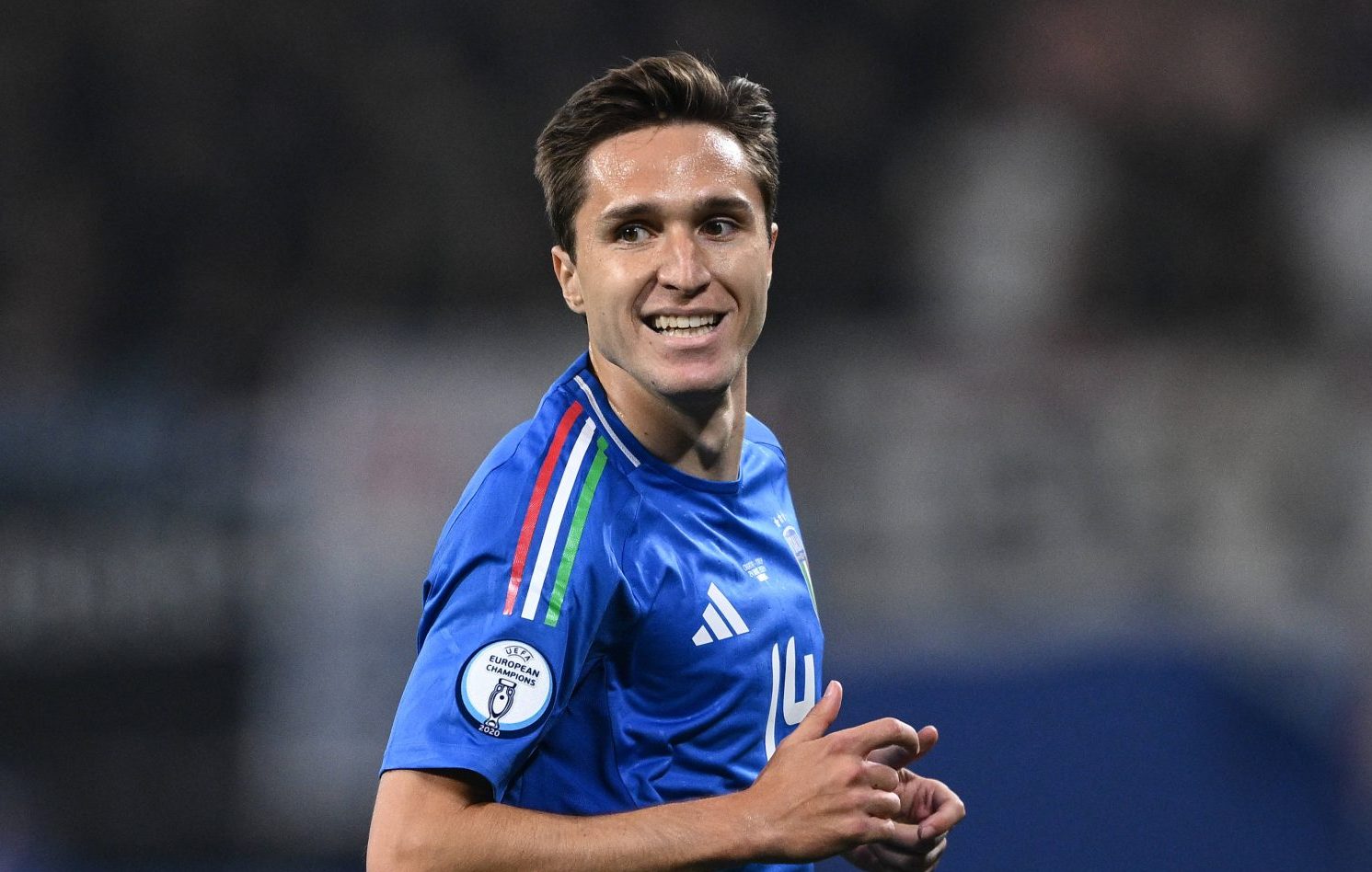 T&iacute;mido na janela de transfer&ecirc;ncias, Liverpool aposta em Chiesa, que busca reden&ccedil;&atilde;o