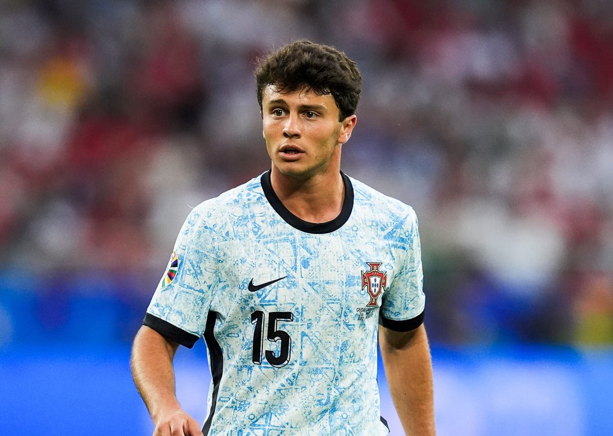 Por que a chegada de Jo&atilde;o Neves &eacute; uma m&aacute; not&iacute;cia para Gabriel Moscardo no PSG