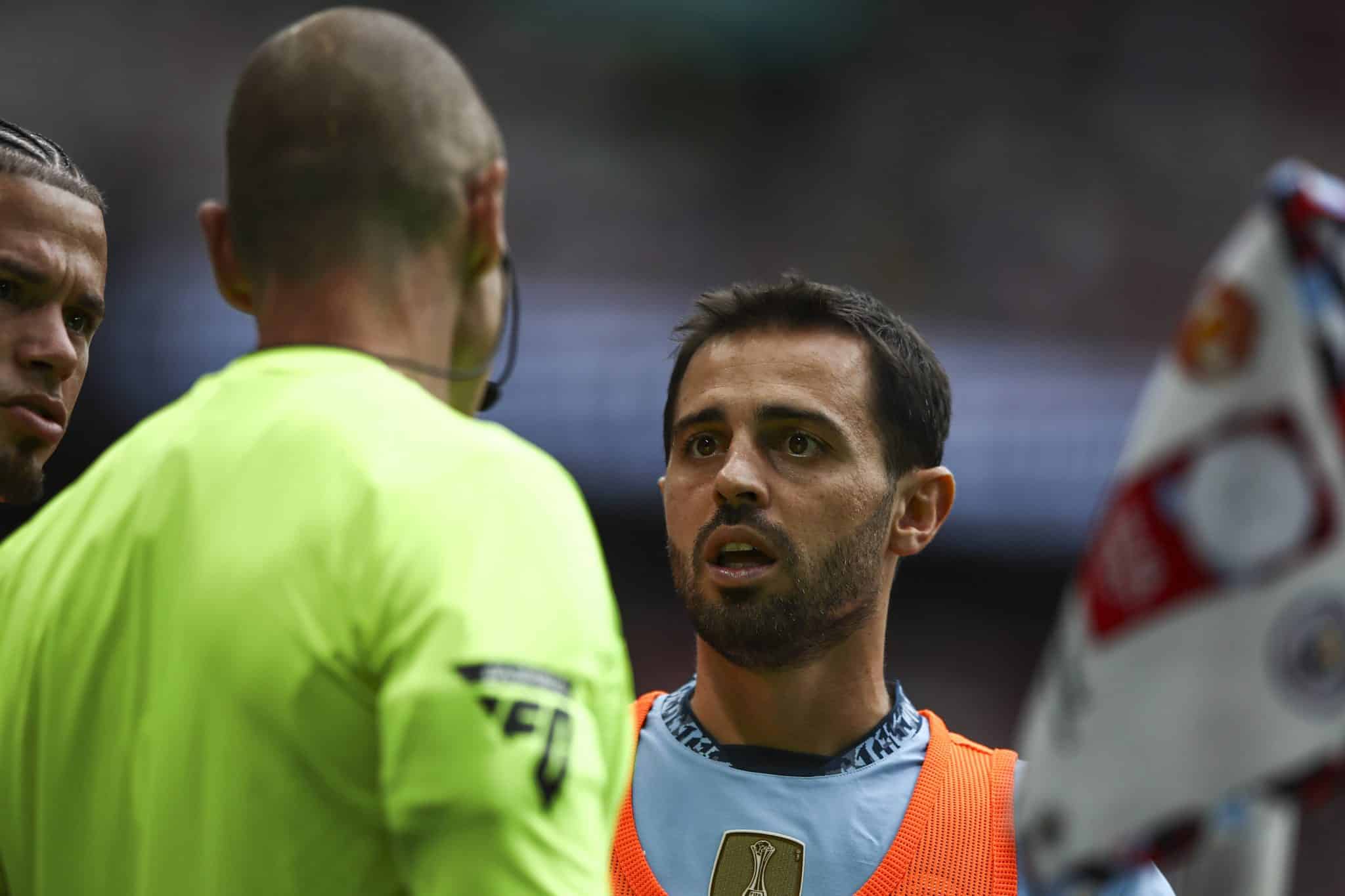 Premier League quer isentar seus &aacute;rbitros de pol&ecirc;micas. Ademais, obrigar&aacute; ju&iacute;zes a revelar para quais times torcem