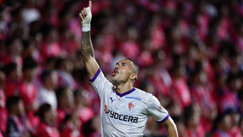 Papagaio fala de vida no Japão, se declara ao Cruzeiro e revela ‘melhor história’ no clube