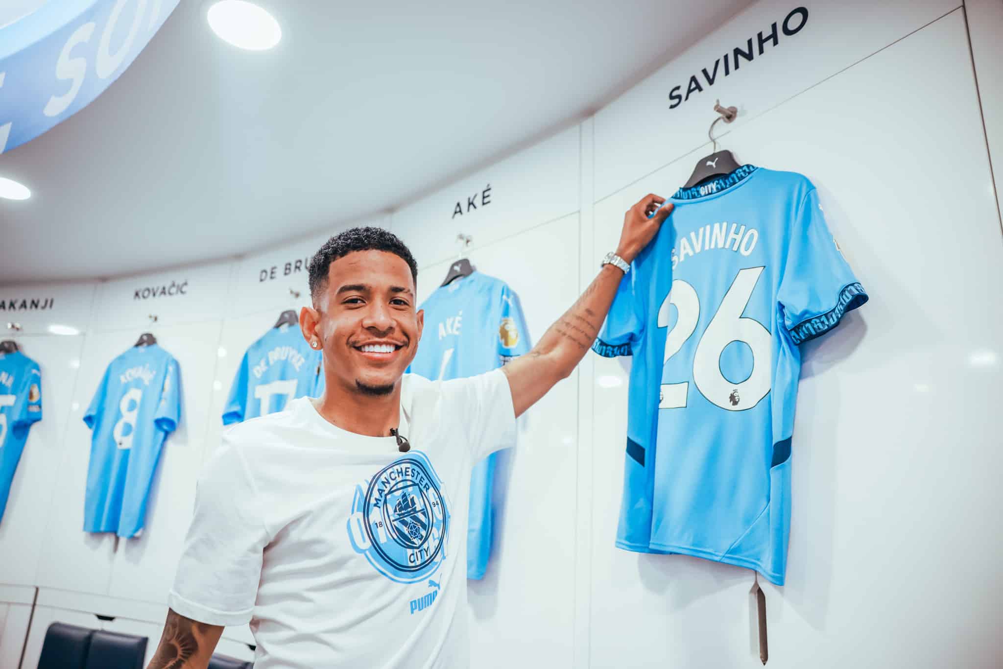 Por que Savinho escolheu o n&uacute;mero 26 no Manchester City?