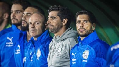 Deplor&aacute;vel, Abel precisa abandonar personagem grosseiro no Palmeiras e aprender a dar entrevistas