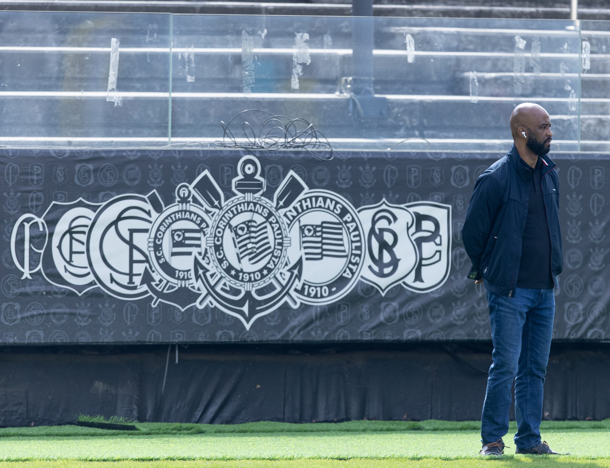 Como Corinthians se aproximou de acerto com dupla sul-americana &lsquo;boa e barata&rsquo;?