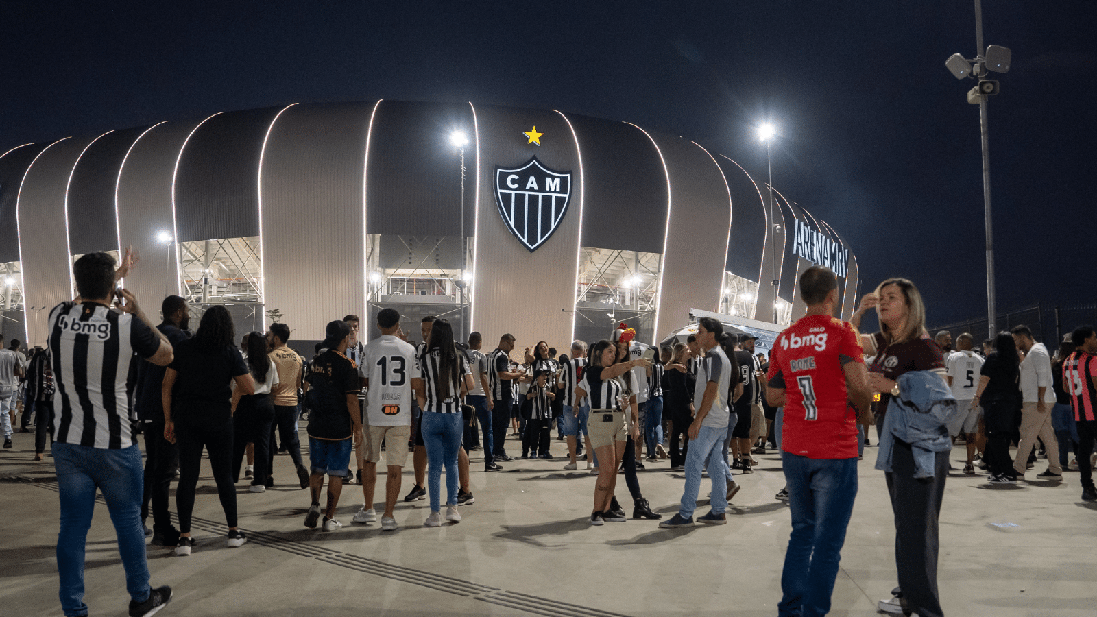 Atl&eacute;tico-MG promete apoio a torcedor expulso da Arena MRV; testemunha alega preconceito