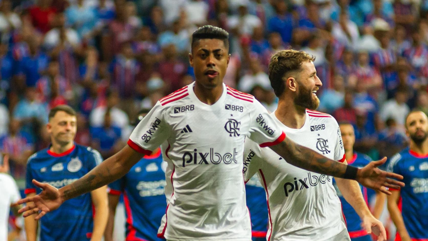 Flamengo transforma problema em solu&ccedil;&atilde;o, e Bruno Henrique garante vantagem na Bahia