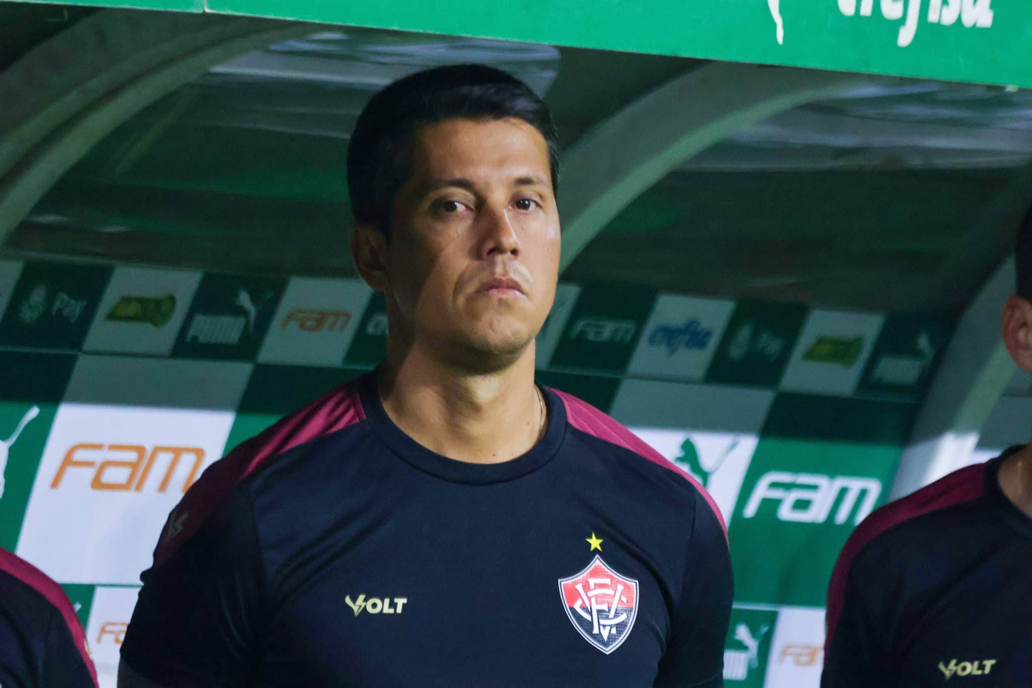 Thiago Carpini, treinador do Vit&oacute;ria (Foto: IMAGO / Fotoarena)
