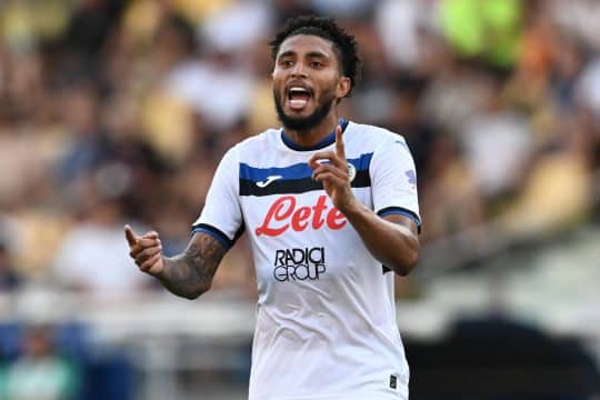 Alvo de City, United e Real, ex-Corinthians deve ser vendido por meio bilh&atilde;o de reais