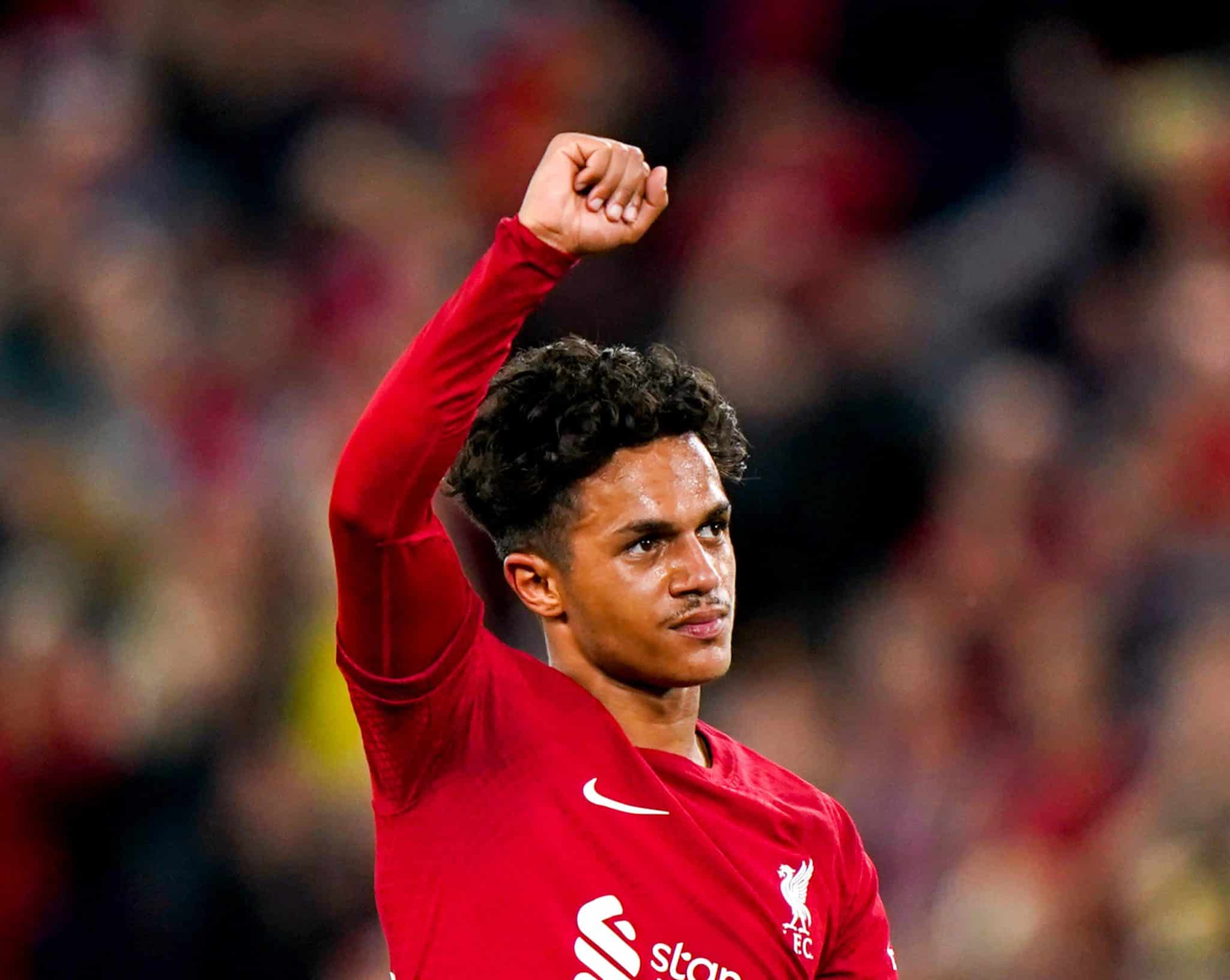 O que explica o Liverpool rejeitar proposta de R$ 109 milh&otilde;es por reserva?