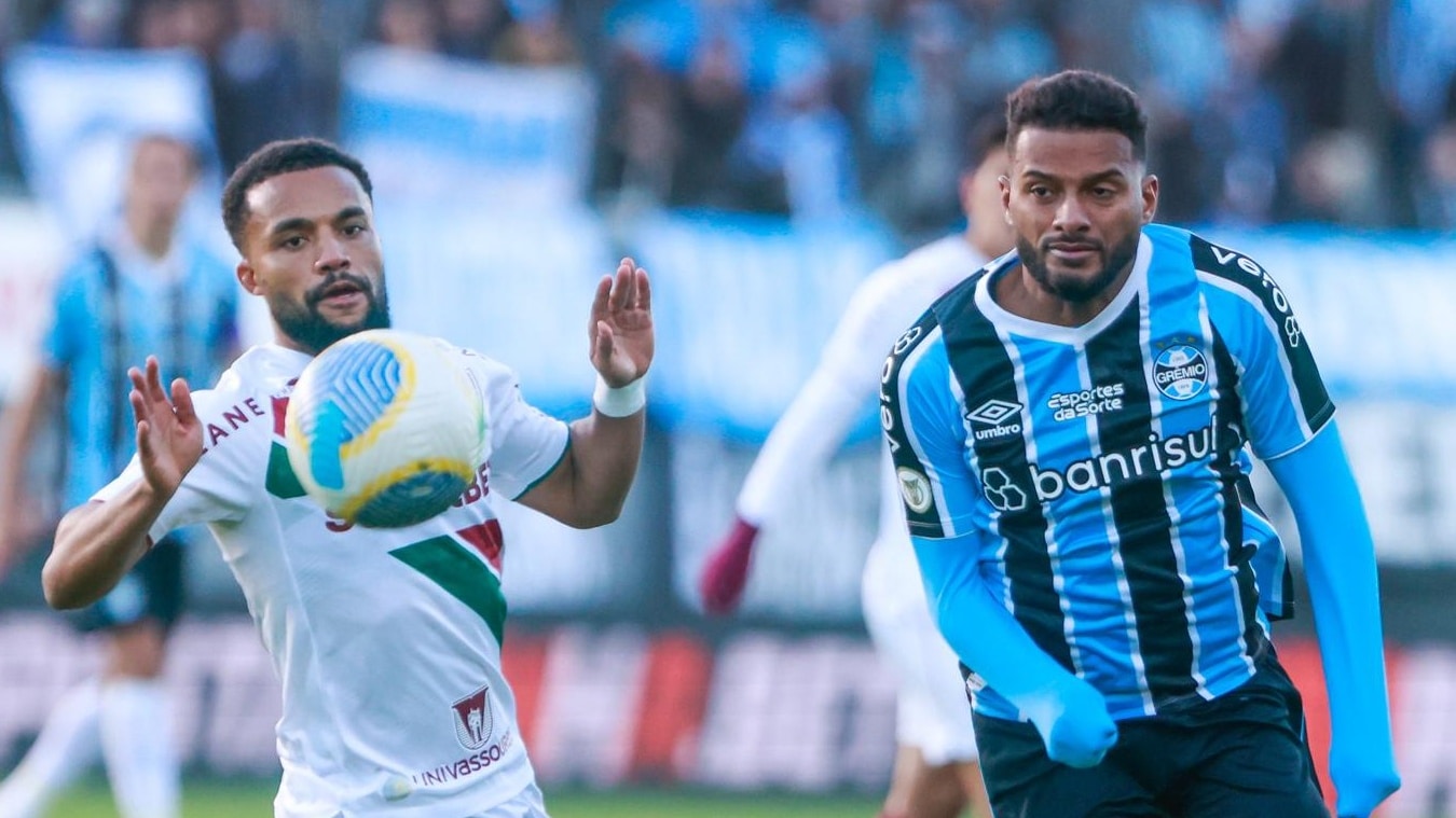 Gr&ecirc;mio e Fluminense: mediar urg&ecirc;ncias e mirar a Copa, por que n&atilde;o?
