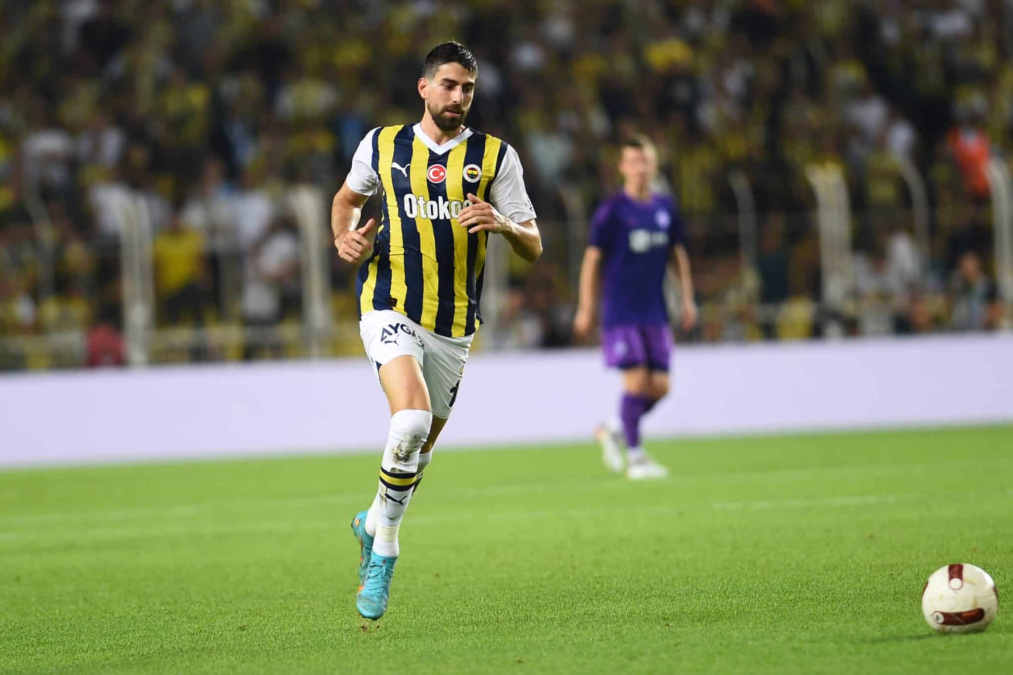 Luan Peres &eacute; o principal alvo do Vasco para a zaga neste momento