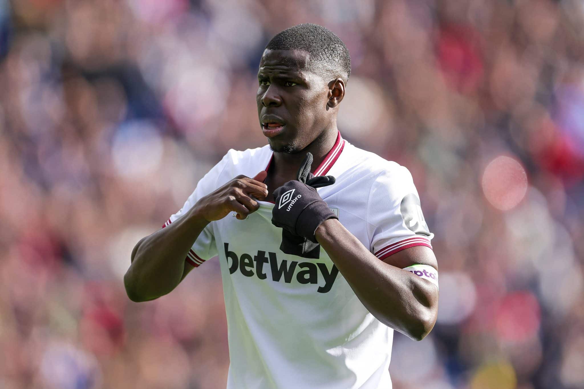 Zouma em a&ccedil;&atilde;o pelo West Ham