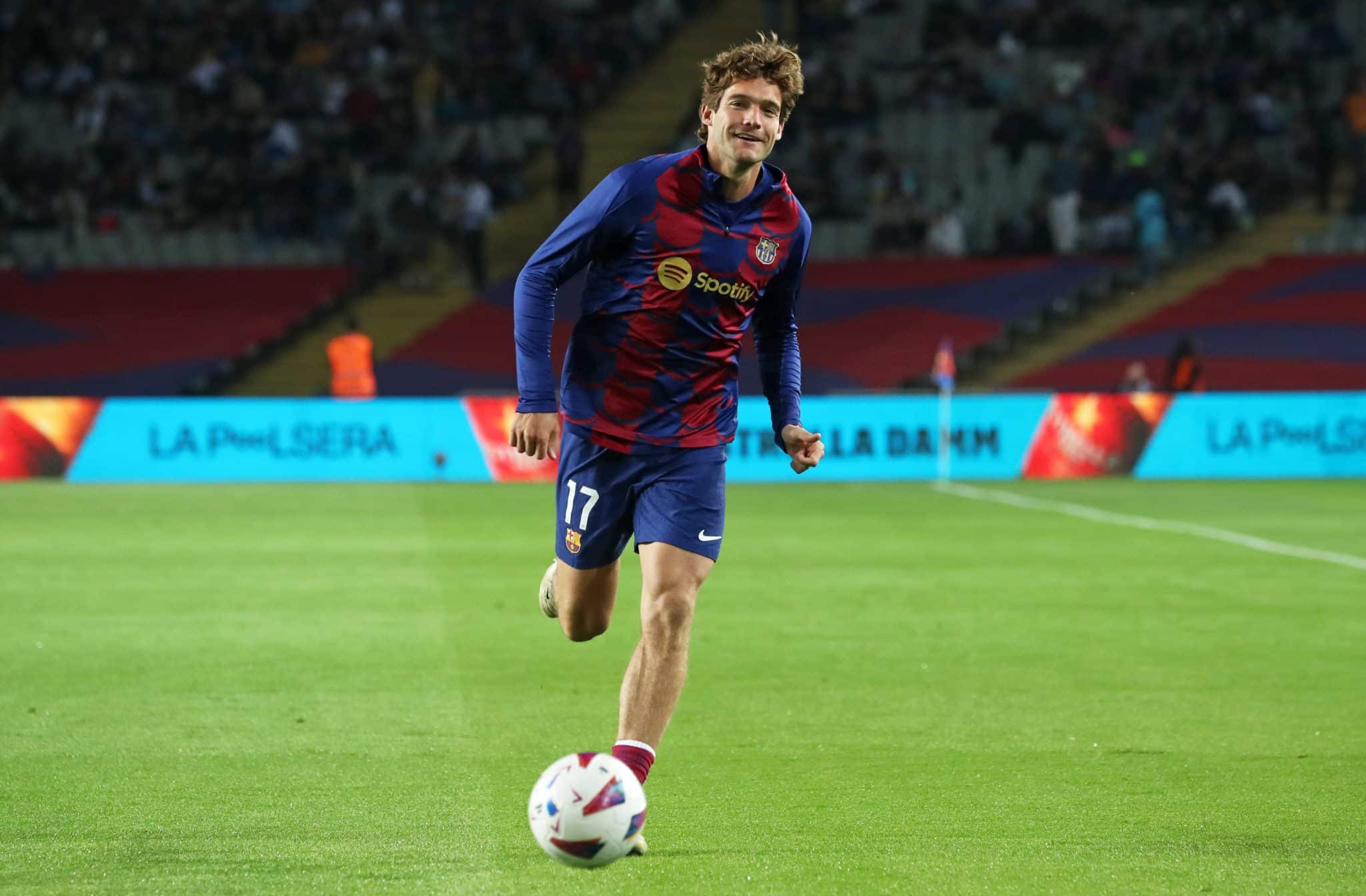 Marcos Alonso segue sem clube desde que deixou o Barcelona