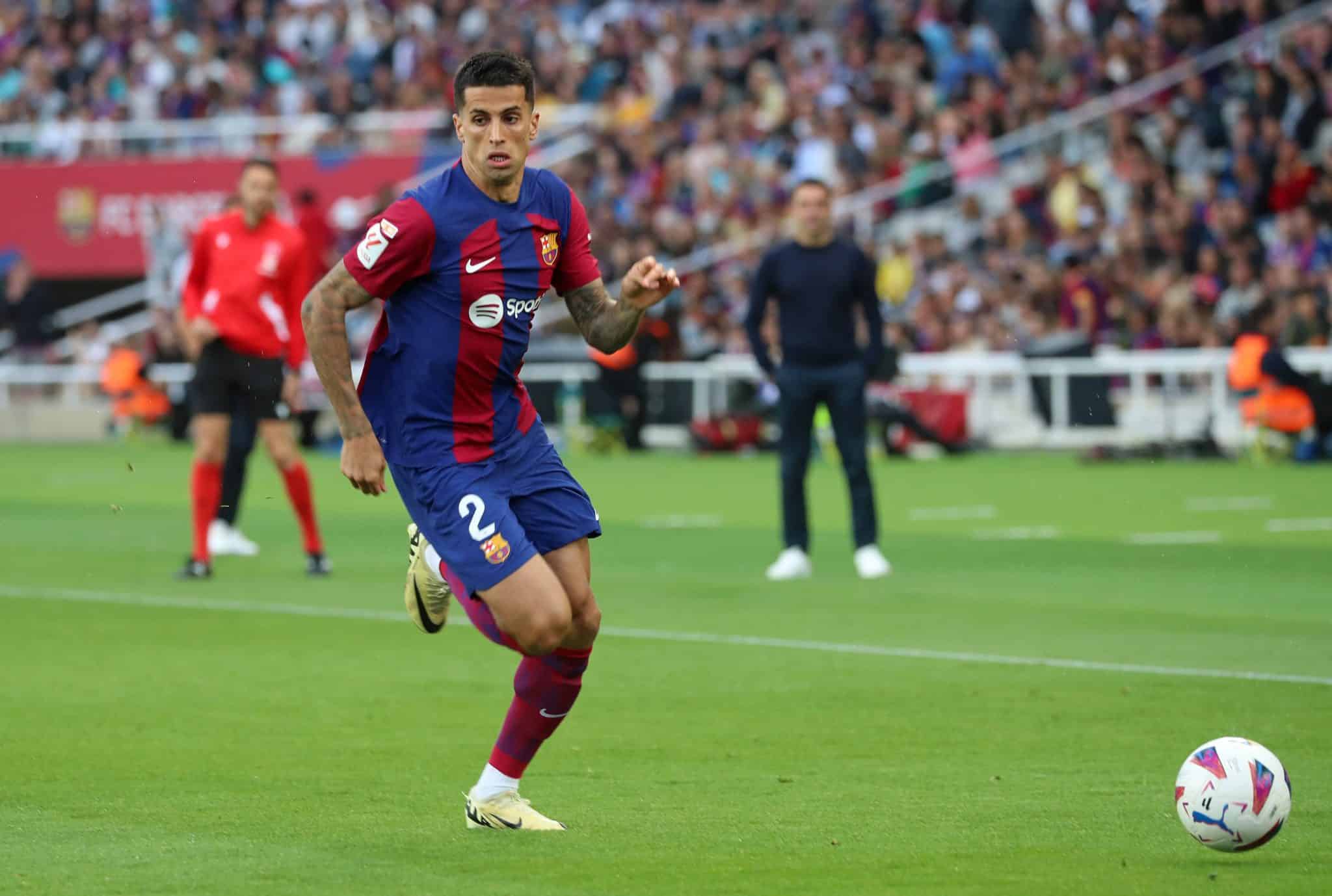 Cancelo em a&ccedil;&atilde;o pelo Barcelona