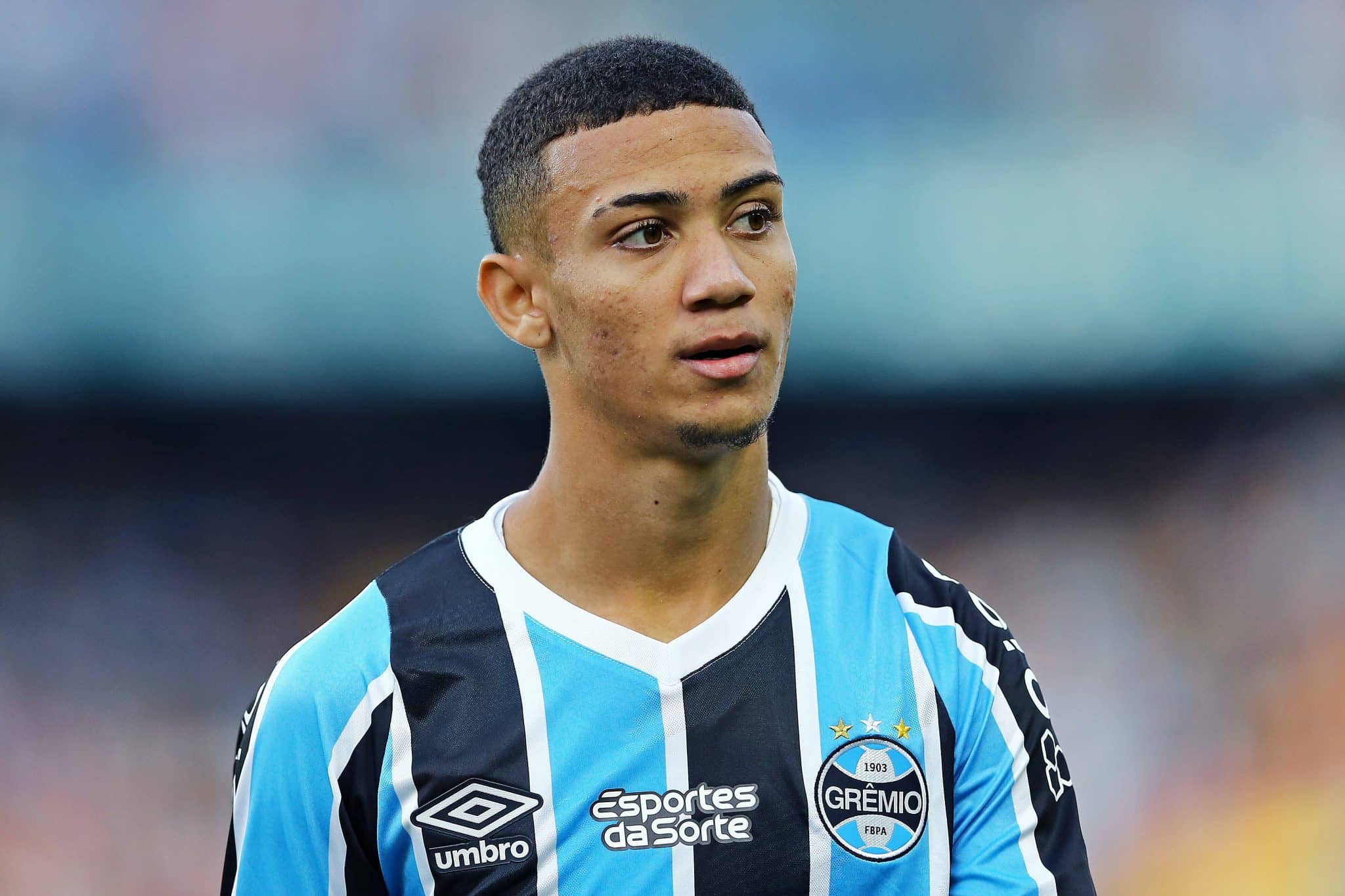 De sa&iacute;da? Renato revela que Gustavo Nunes pediu para n&atilde;o jogar pelo Gr&ecirc;mio contra o Bahia