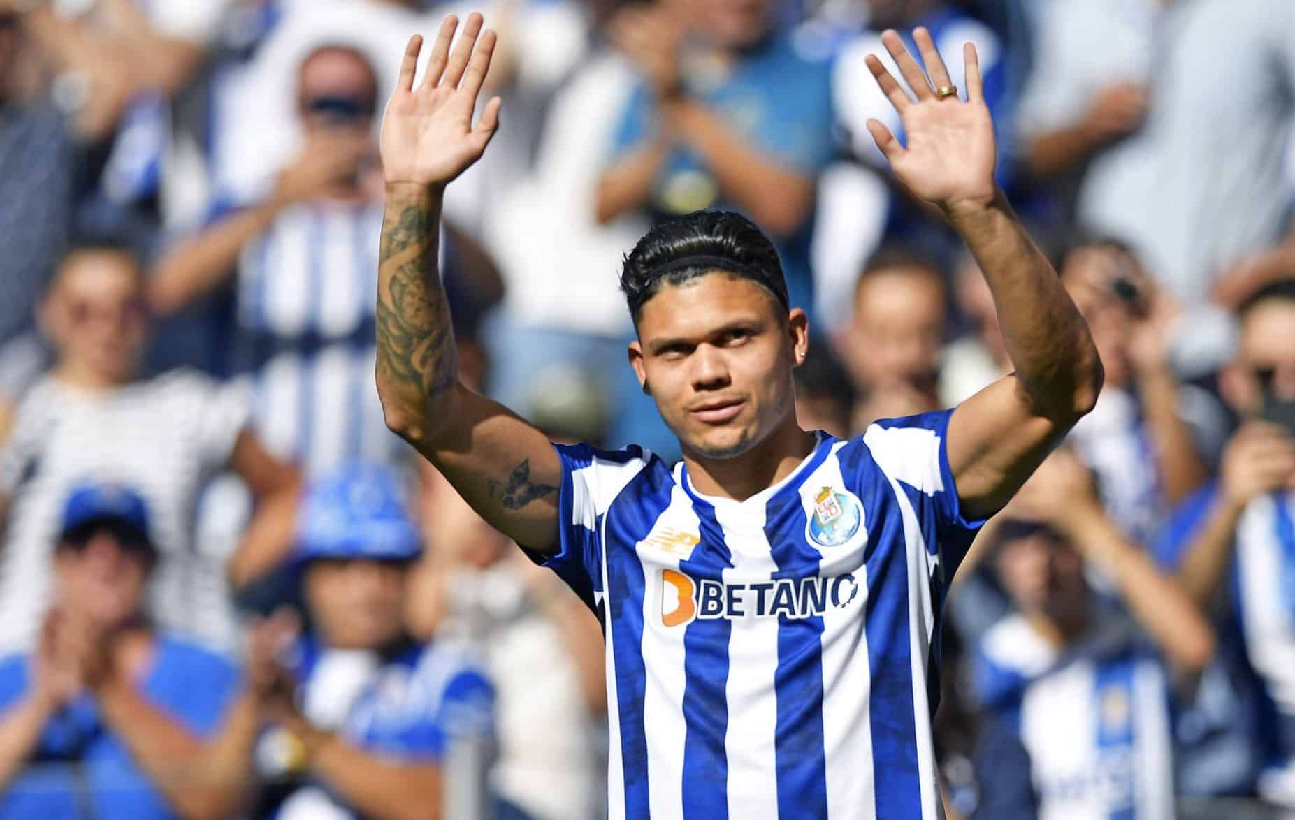 Bastidores: Fluminense deve receber menos do que poderia por Evanilson, mas tem valor garantido