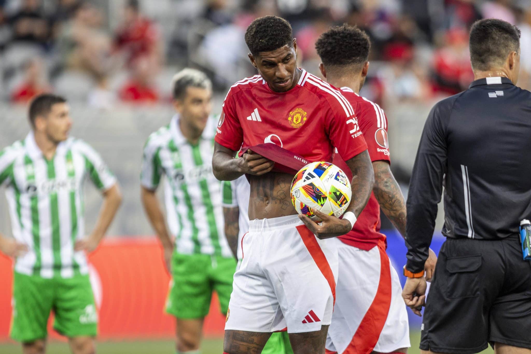 Crise sem fim: Manchester United pode perder mais dois jogadores por les&atilde;o