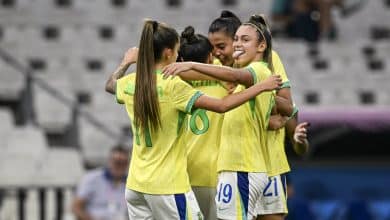 Brasil destr&oacute;i Espanha e ganha chance de revanche hist&oacute;rica contra os EUA